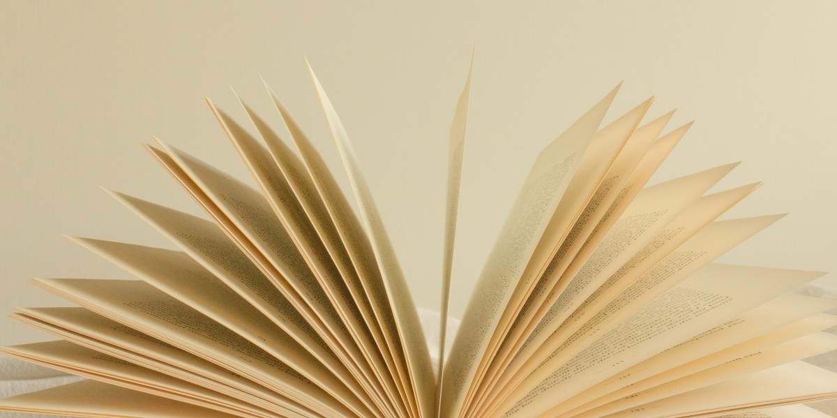 الكتاب الورقي أم الإلكتروني؟ مقارنة وتأمل: أيهما يبقى أطول في الذاكرة